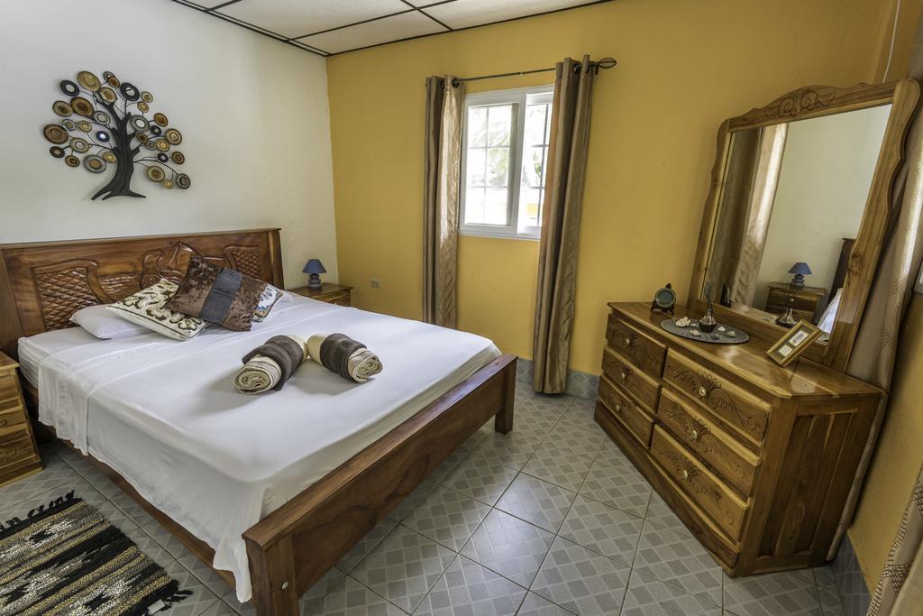 Hostel Wunderbar Puerto Lindo Ngoại thất bức ảnh